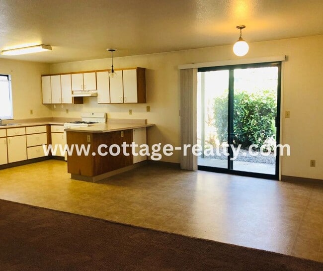 Building Photo - 1431 Larissa Cir Unit A