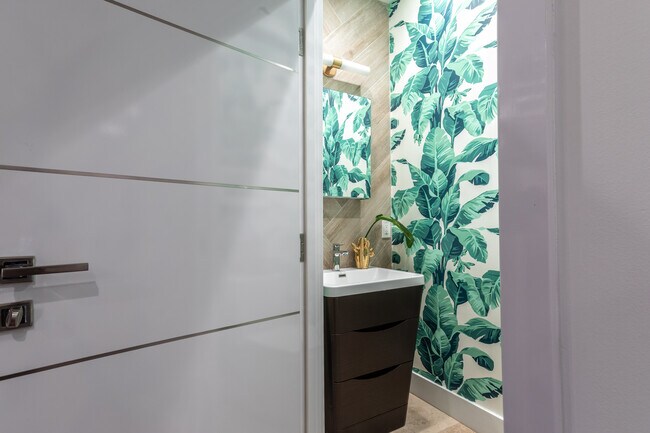 Photo - 1336 Parkwood Pl NW Unidad 1