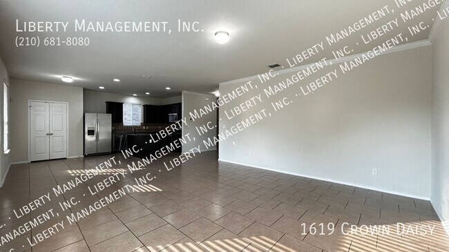 Photo - 1619 Crown Daisy