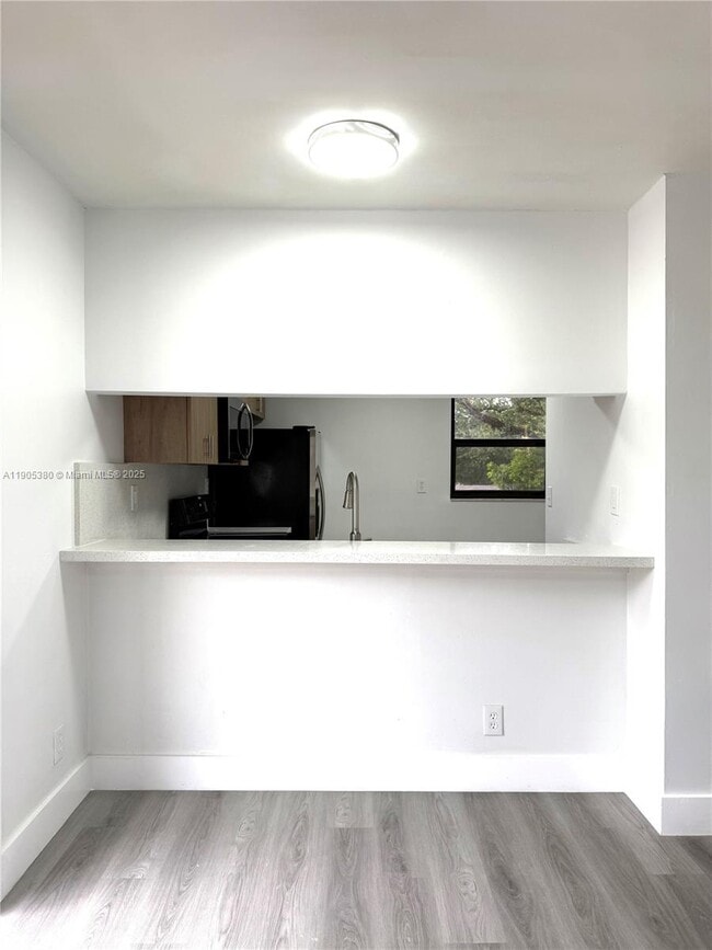 Photo - 1185 SW 16th Ave Unit 2