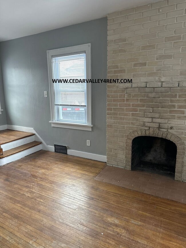 Photo - 1445 W 2nd St