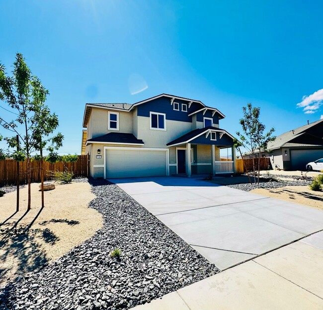 Building Photo - Charming Newer 3 bedroom House
