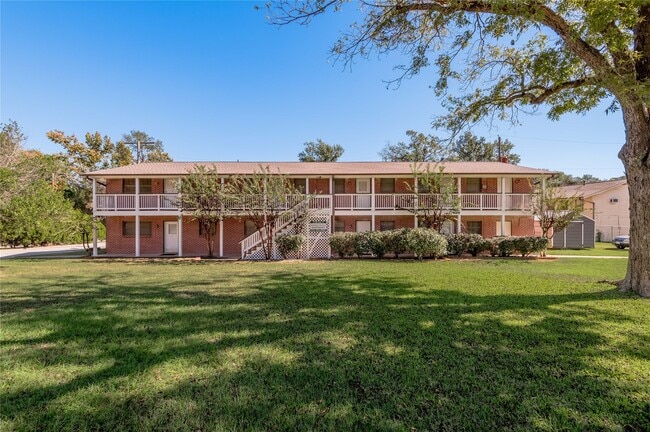 Building Photo - 2105 Avenue N Unit 8