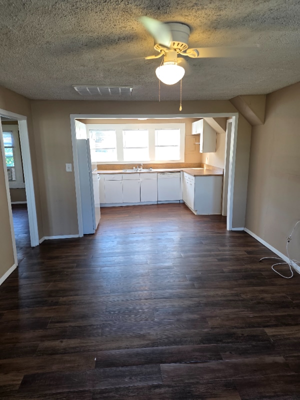 Photo - 2919 Maine Ave