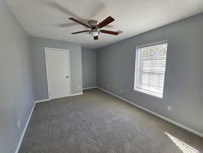 Photo - 6606 Highwind Bend Ln