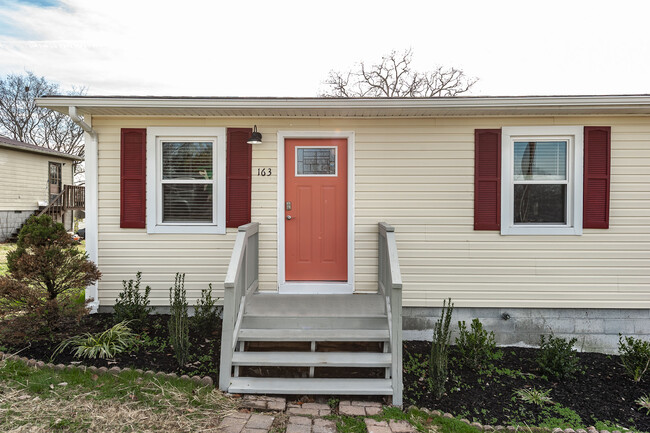 Building Photo - 163 Drivers Ln Unit Duplex Rental