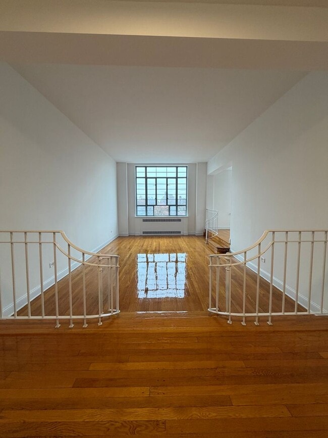 Photo - Beautiful 3 bed 3 bath Apartment designed by Lead Architect Steward Wagner and Alfred Fellheimer ... Unit 62E