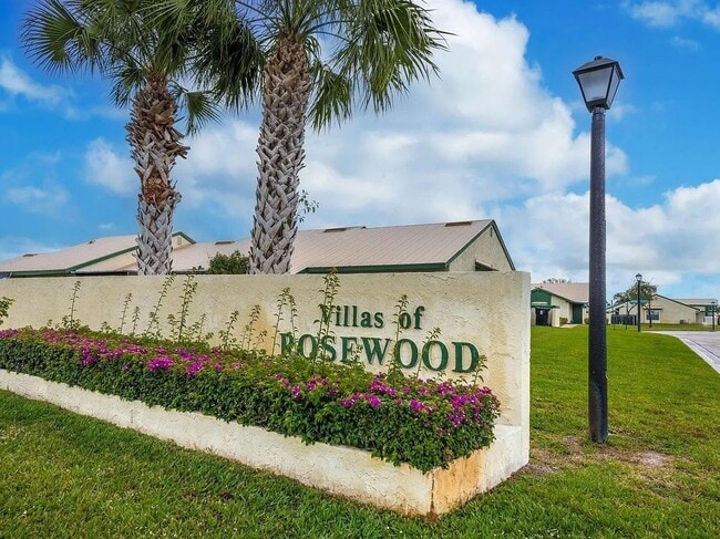 Photo - 525 SW Sara Blvd