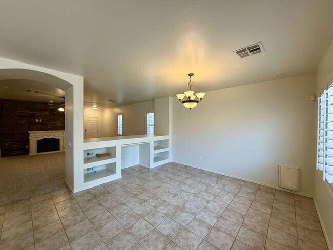 Photo - 2540 W Hawks Eye Ave