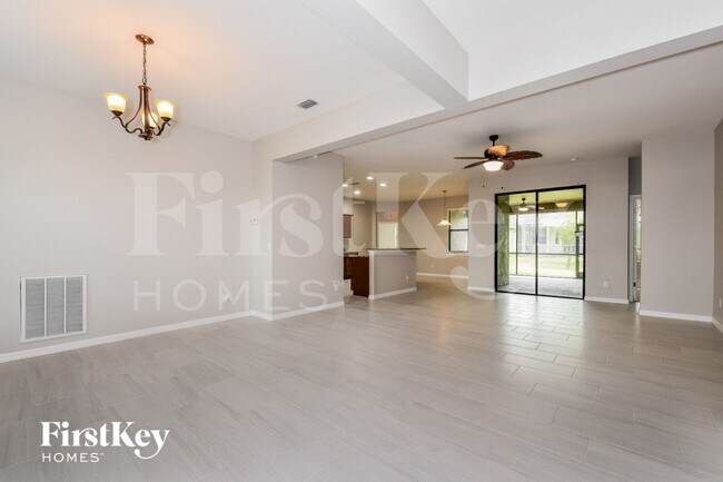 Photo - 2717 SW 18th Ave