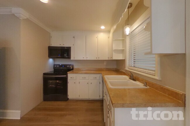 1117 Norland Rd