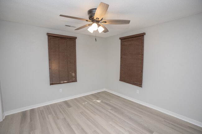 Photo - 917 Harding St