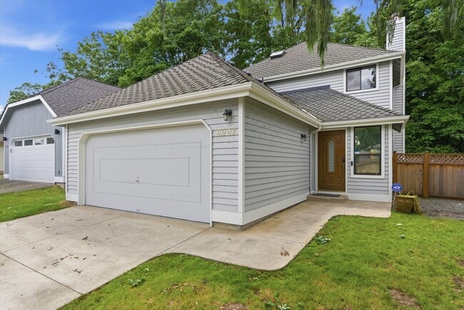Building Photo - Gated Community Home