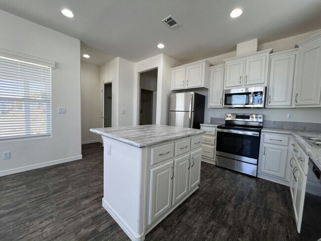 Photo - 2206 S Ellsworth Rd