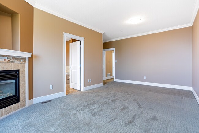 104-4730 Skyline Way