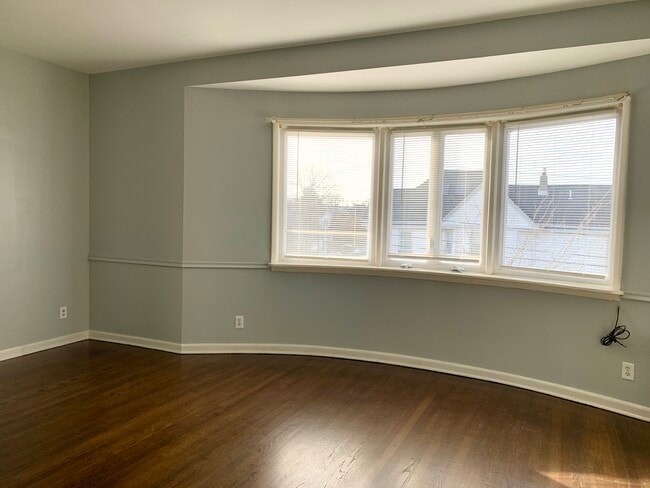 Living room - 67 W 5th St Unit 2