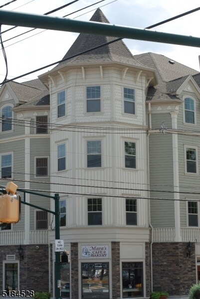 Photo - 254 South Ave Apartment Unit 4B