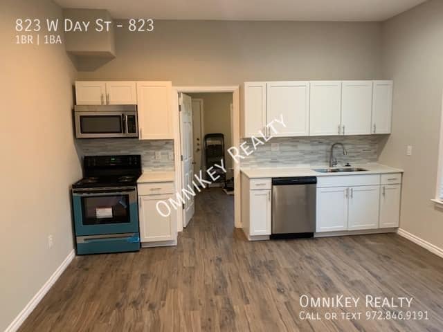 Photo - 823 W Day St Unit 823