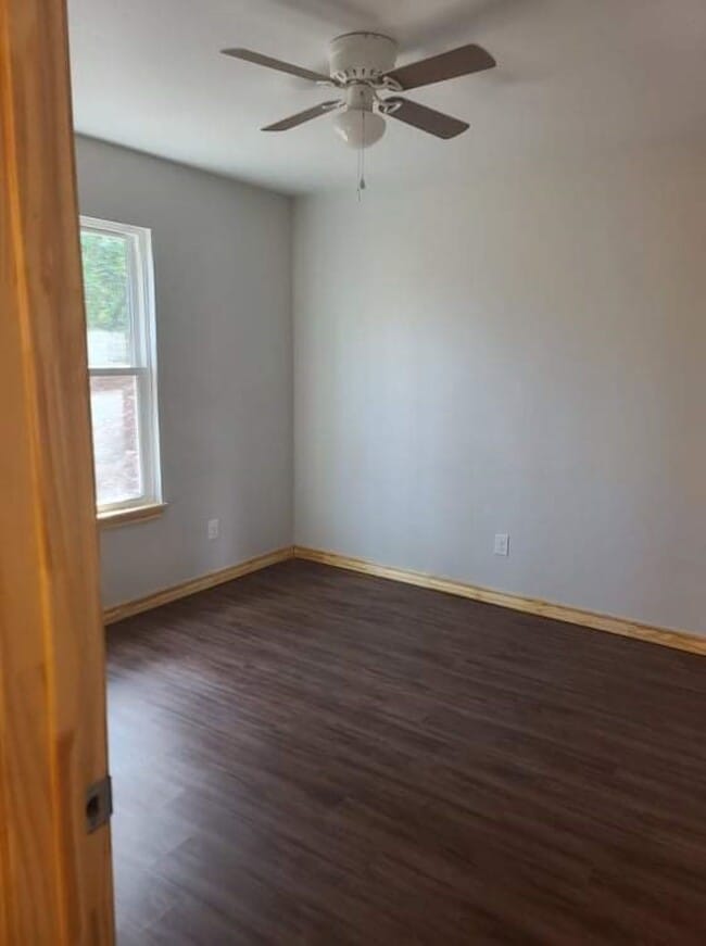 Photo - 817 Ford St