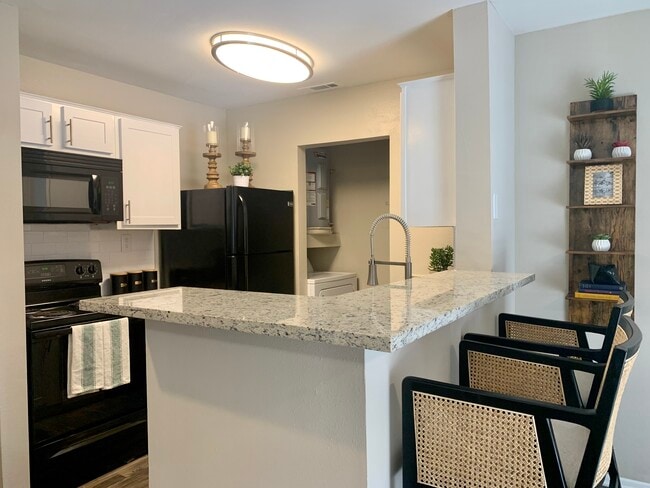 Building Photo - Rise at Signal Mountain Apartments