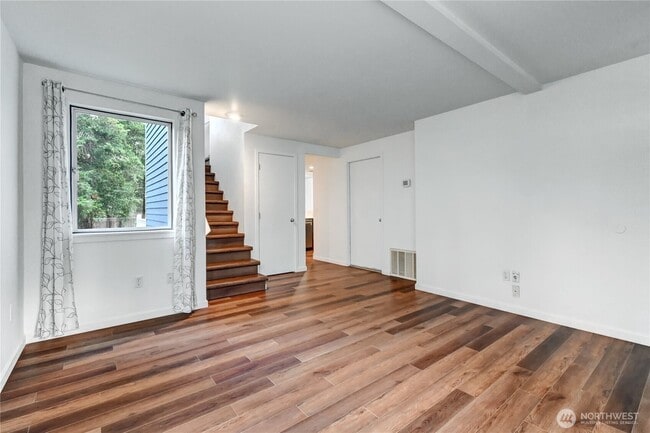 4180 244th Pl SE