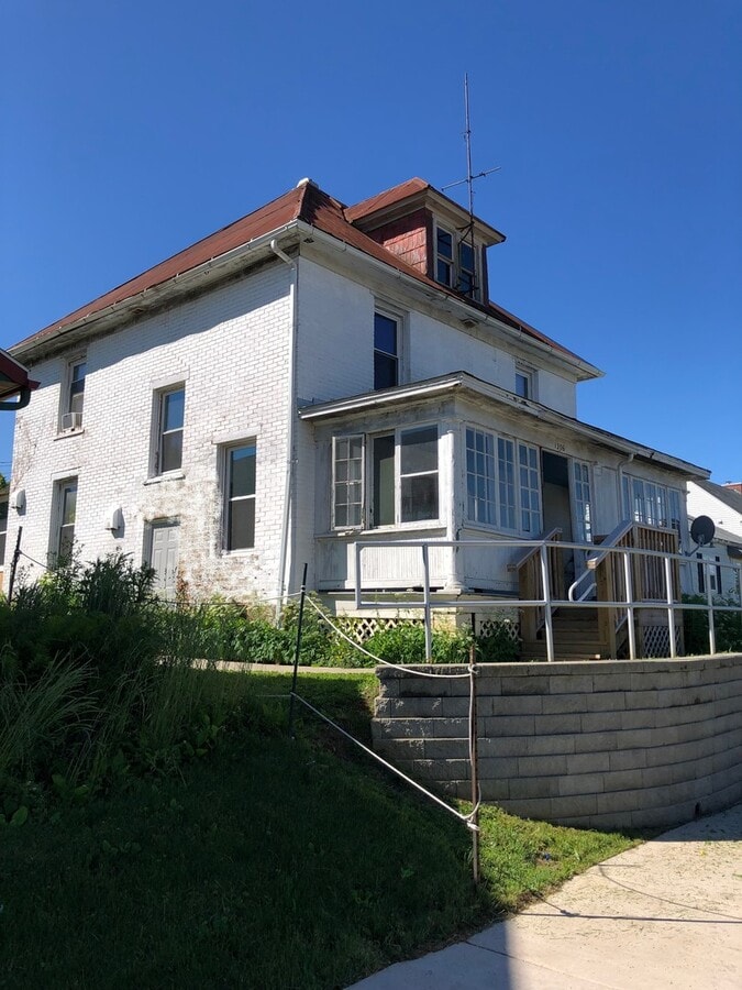 College Avenue, West-1206 - College Avenue, West-1206 Unit 1206 1st Floor