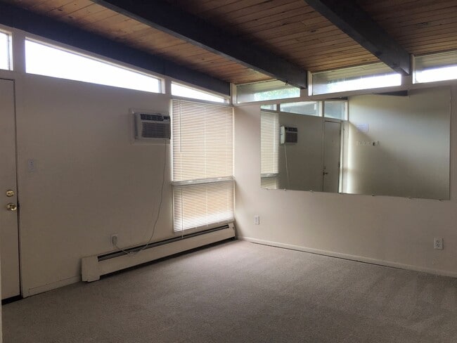 Photo - Seven Thirty, LLC (745) Unidad 745 #3