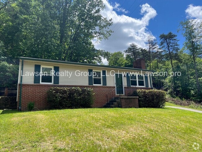 Building Photo - Cozy and Clean on a Cul De Sac-Move In Ready! Rental