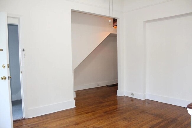 Photo - 311 E Duffy St Unidad A (Downstairs)