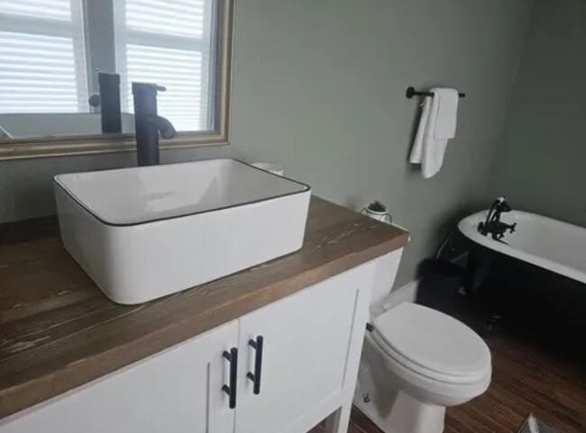 Photo - 719 S Market St