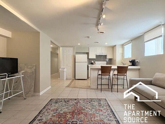 Building Photo - 125 S Leavitt St Rental