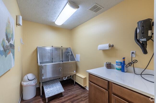 Balneario Peacock - Gatehouse Apartments - Most Utl Incl.