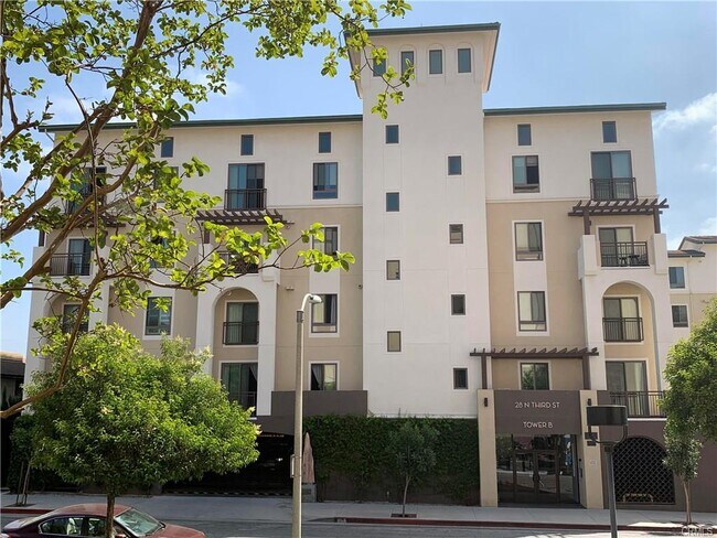 Photo - 28 N 3rd St Unidad B210