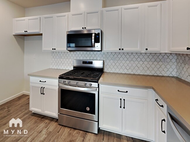 Photo - 3831 Berrybridge St