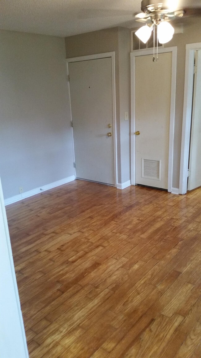 1141 NE Chester Ave Unit 1
