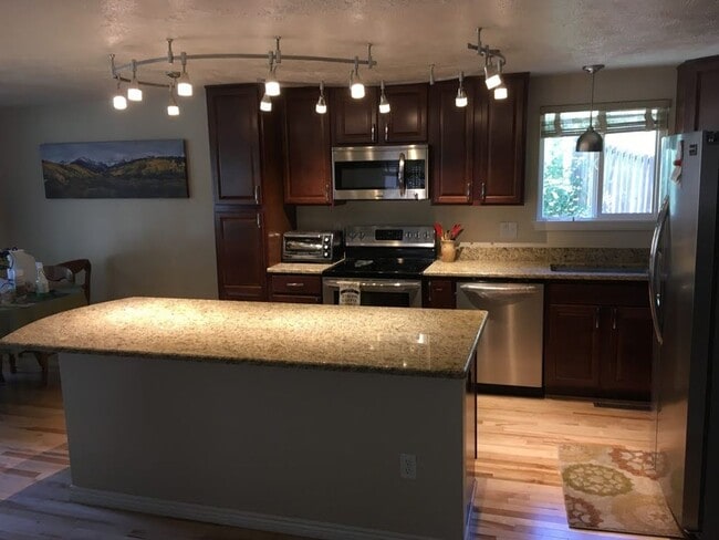 Photo - 905 Pasque Dr