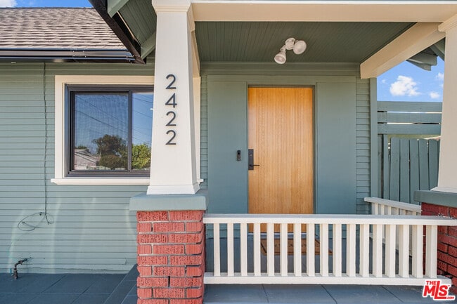 Photo - 2422 W 30th St