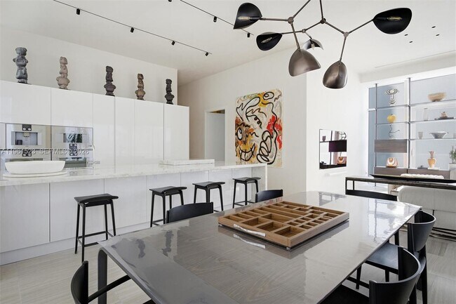 Photo - 4701 Meridian Ave Unidad 208