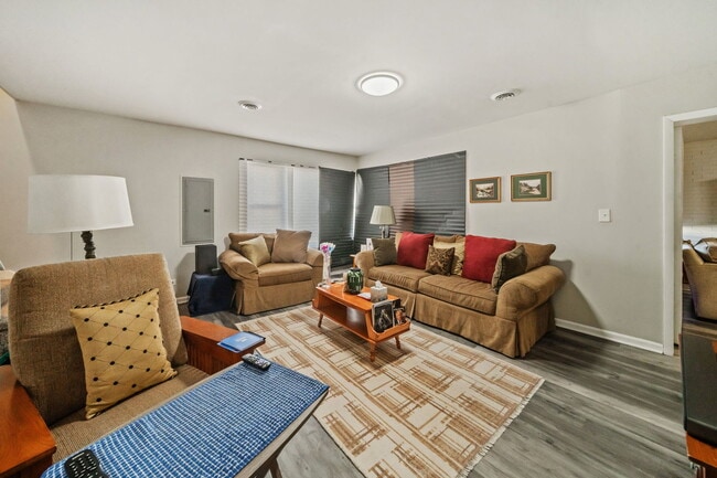 Photo - 1436 Portsmouth Ave