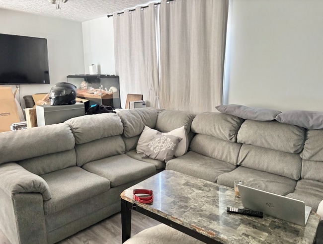 Photo - 156 Neill St Unité 156A