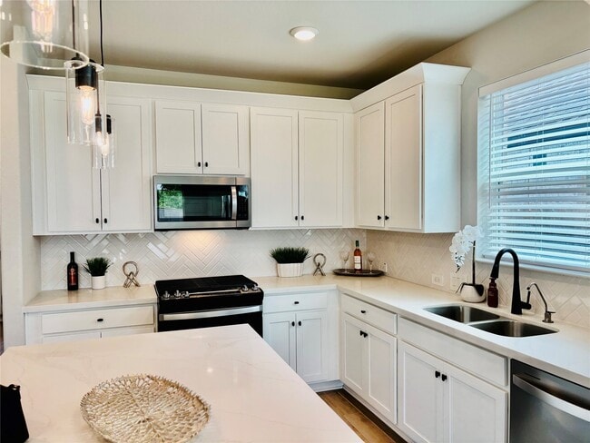 Photo - 19819 Palomino Pr Trl