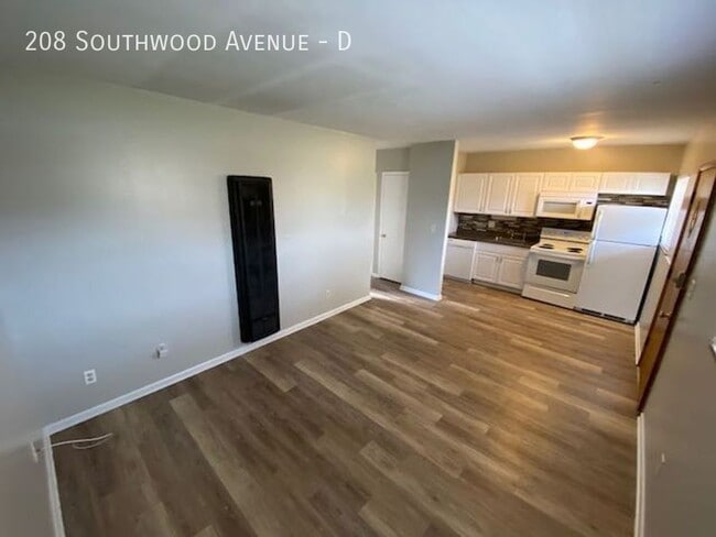 Photo - 208 Southwood Ave Unit D