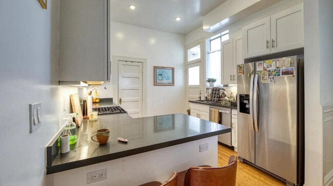 Photo - 190 Hermann St