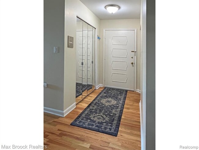 Photo - 801 W Long Lake Rd Unit A-4