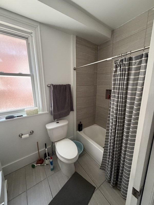 Photo - 4948 Walnut St
