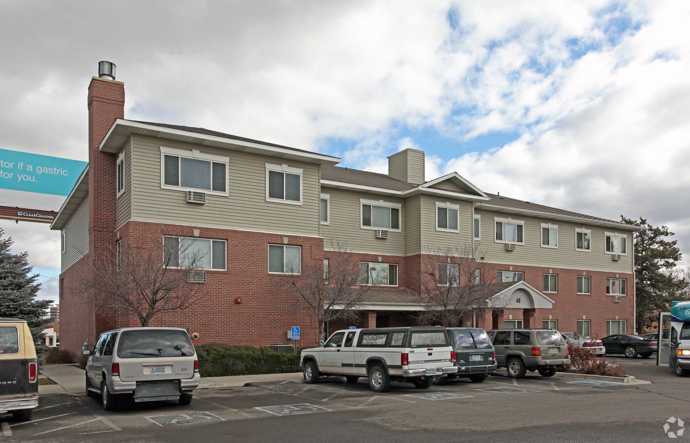 William J. Raggio Plaza - William J. Raggio Plaza Apartments