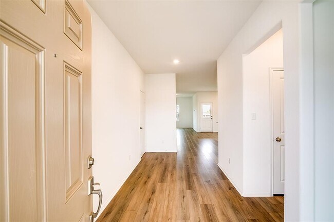 Photo - 414 Sebring Cir