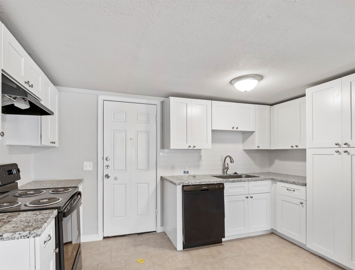 Photo - 741 Vine St