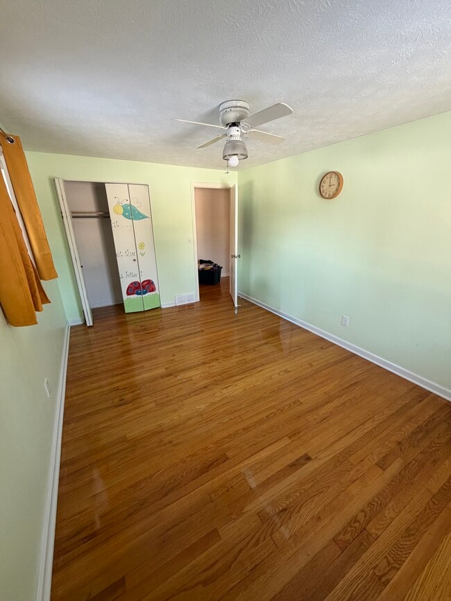 Photo - 37910 Aurora Rd