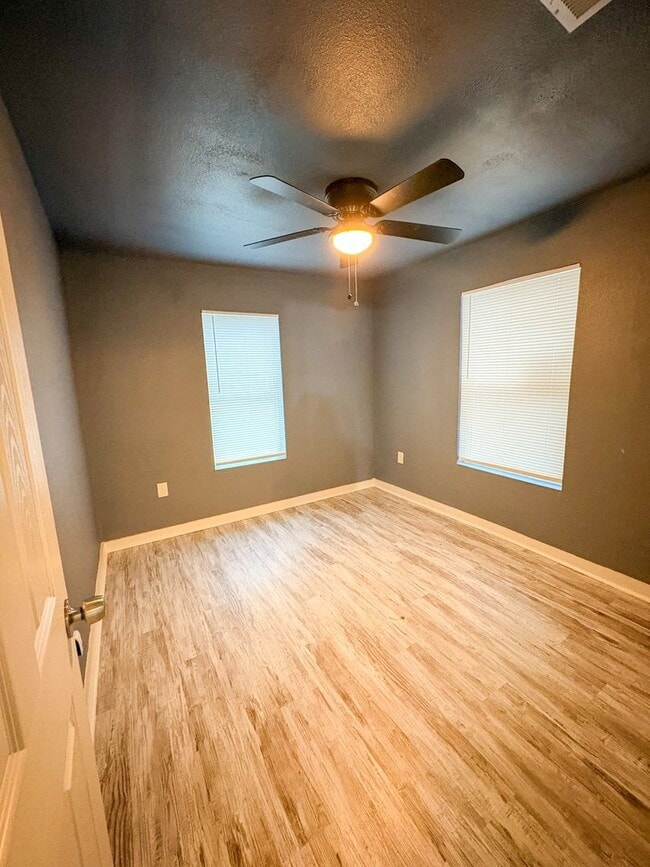 Photo - 806 S 22nd St